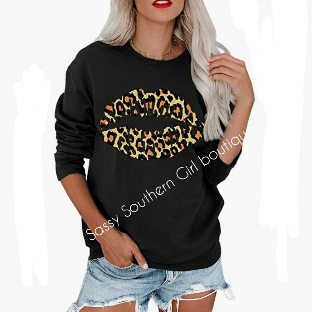 ⭐🆕 Black Cheetah lip sweatshirt